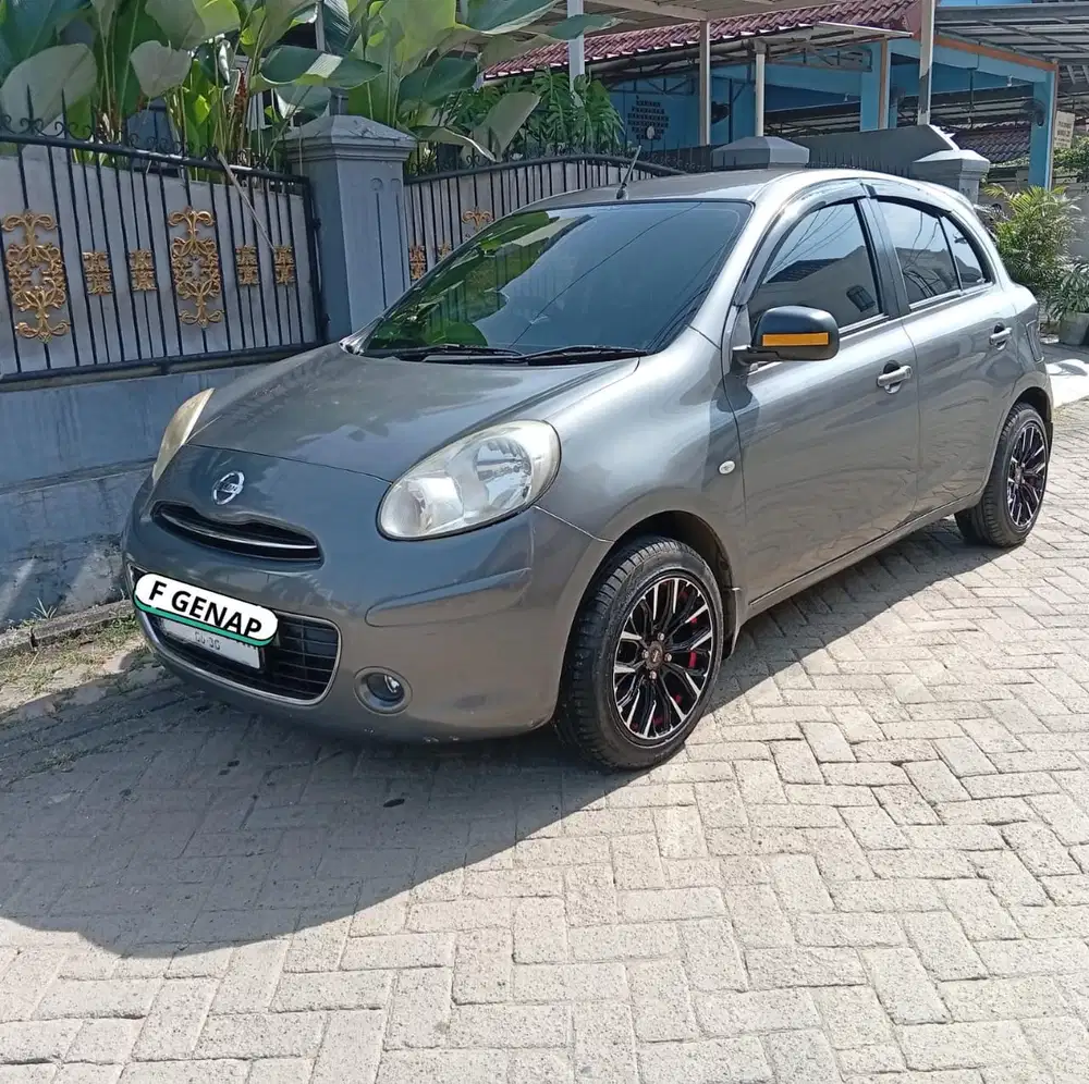Nissan March 2011 XS -AT(Tipe tertinggi)