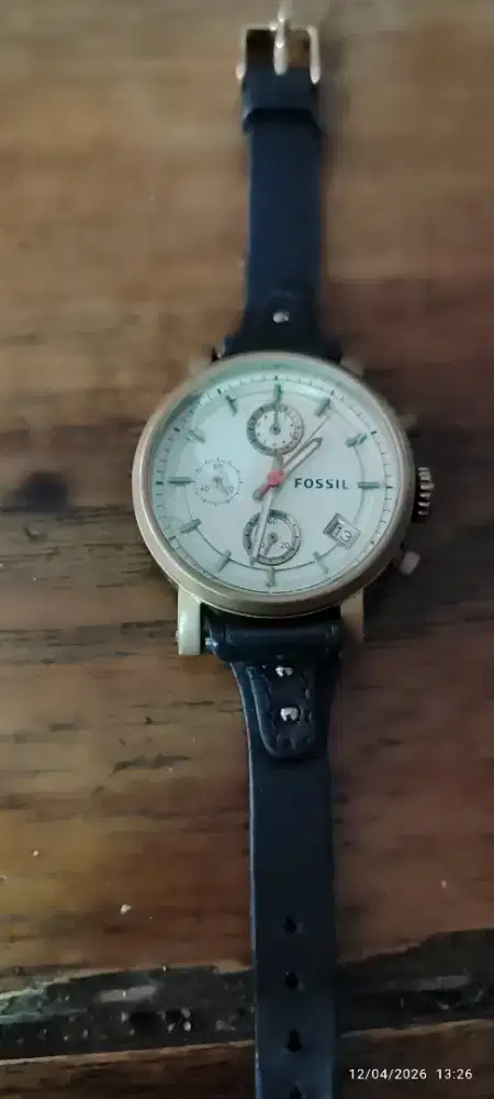 Fossil women tali kulit asli