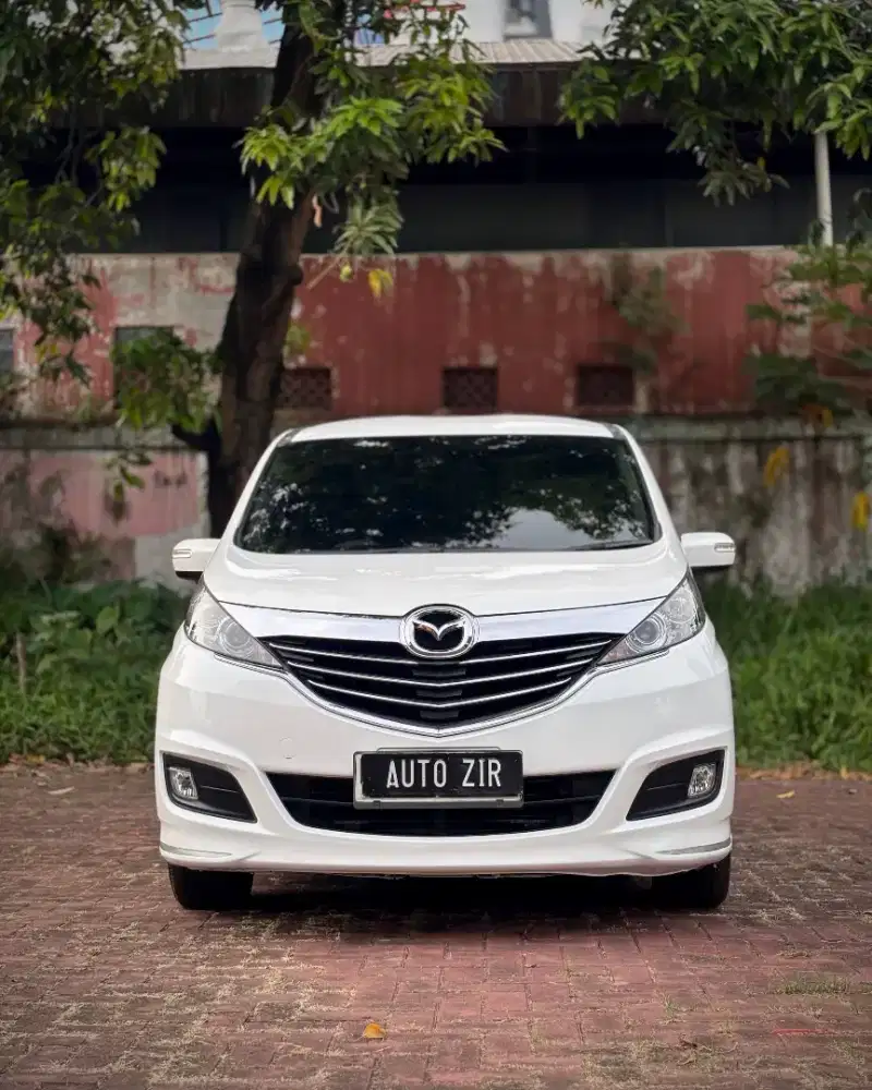 Mazda Biante 2015 skyactif