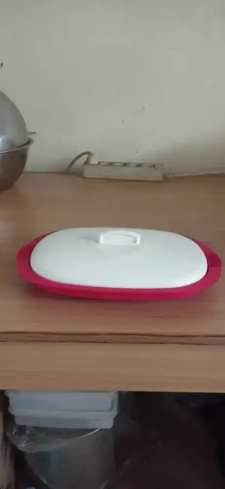 Tupperware Blossom serving plate