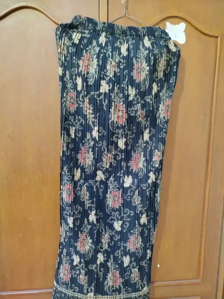 Rok Batik Plisket