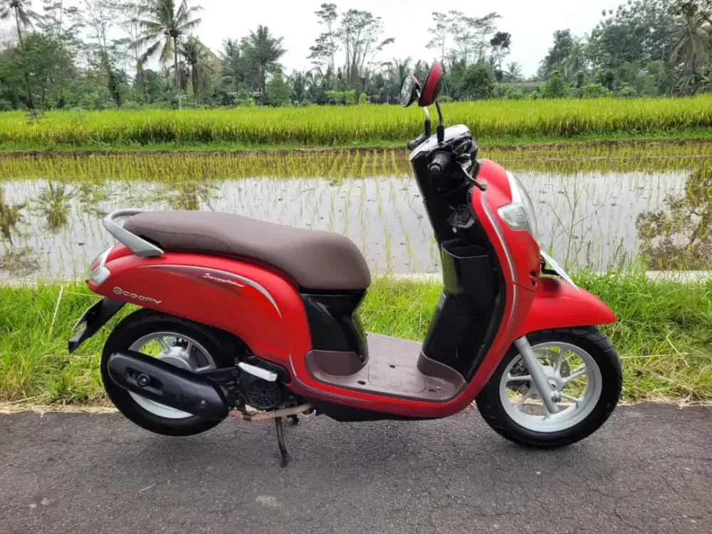 SCOOPY STYLISH 2018 ISS