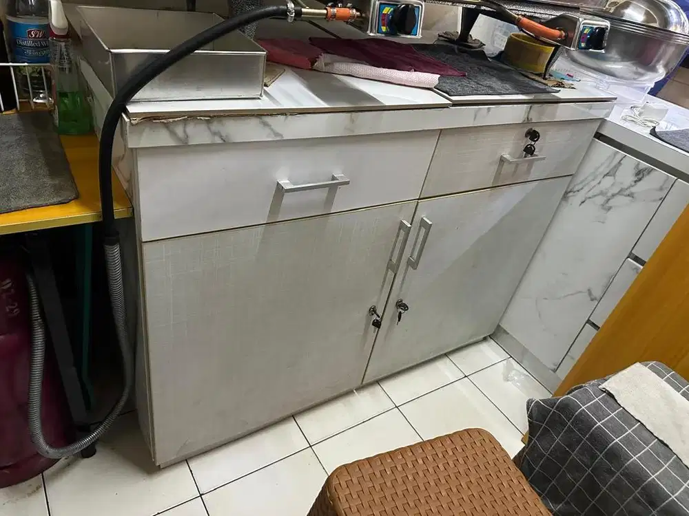 MEJA CABINET RESTAURANT DAPUR