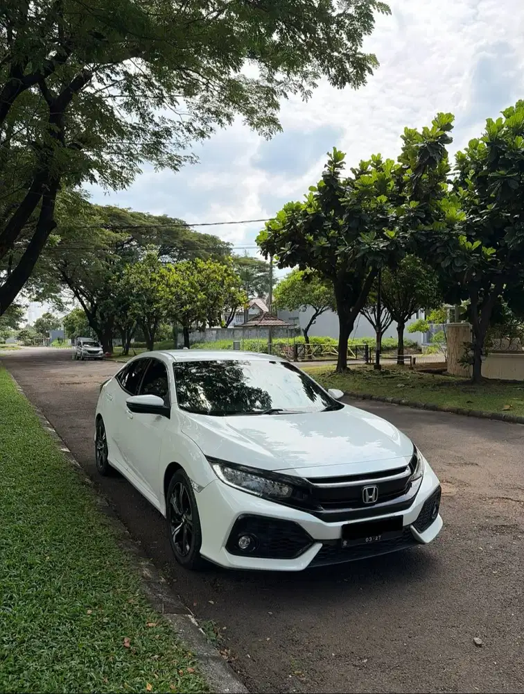 Honda Civic Turbo Hatchback (2018)