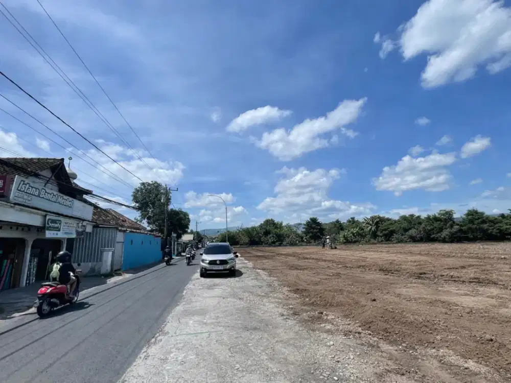Tanah Pinggir Jalan Raya di Dekat Bantul Kota