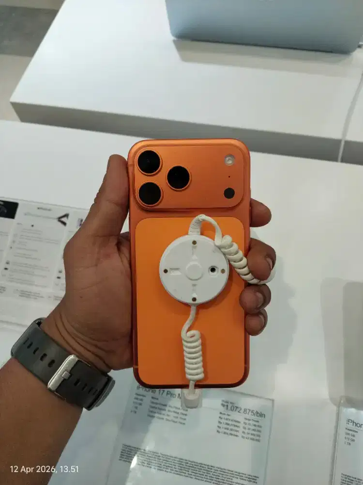IPhone 17 Pro Max, resmi. Cicilan murah tanpa DP, Syarat Cukup KTP