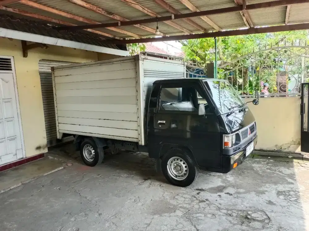 L300 Istimewa,AC +Audio