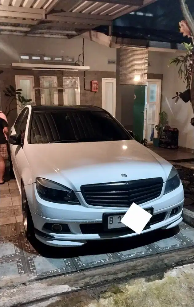 Mercedes Benz w204 C200 2009