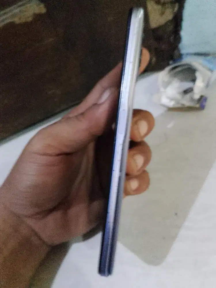 Realmi 8i ram 6+4/128 unguMetal