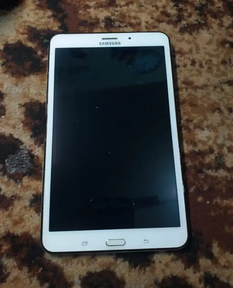 Tablet Samsung Dibaca