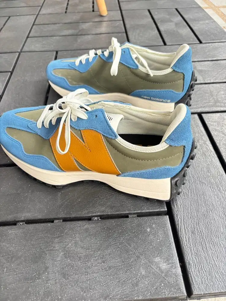 Sepatu Pria New Balance 327