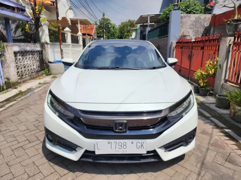 Civic Turbo ES 2017 Matic Putih