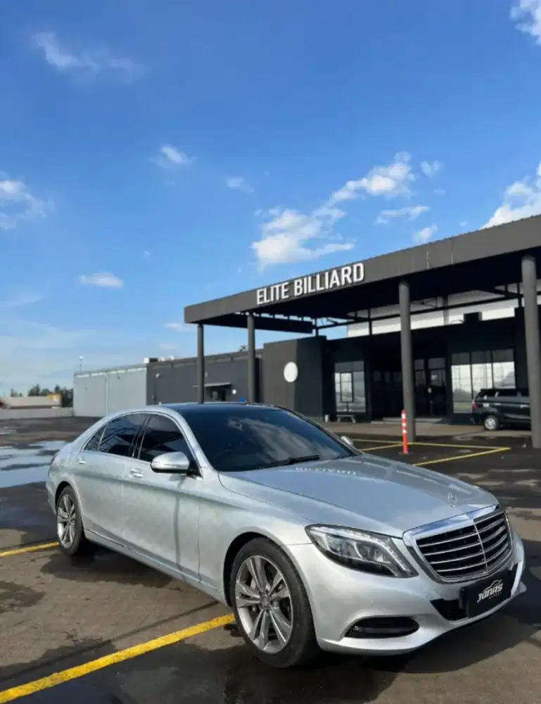 Mercedes-Benz S400L Silver on Black