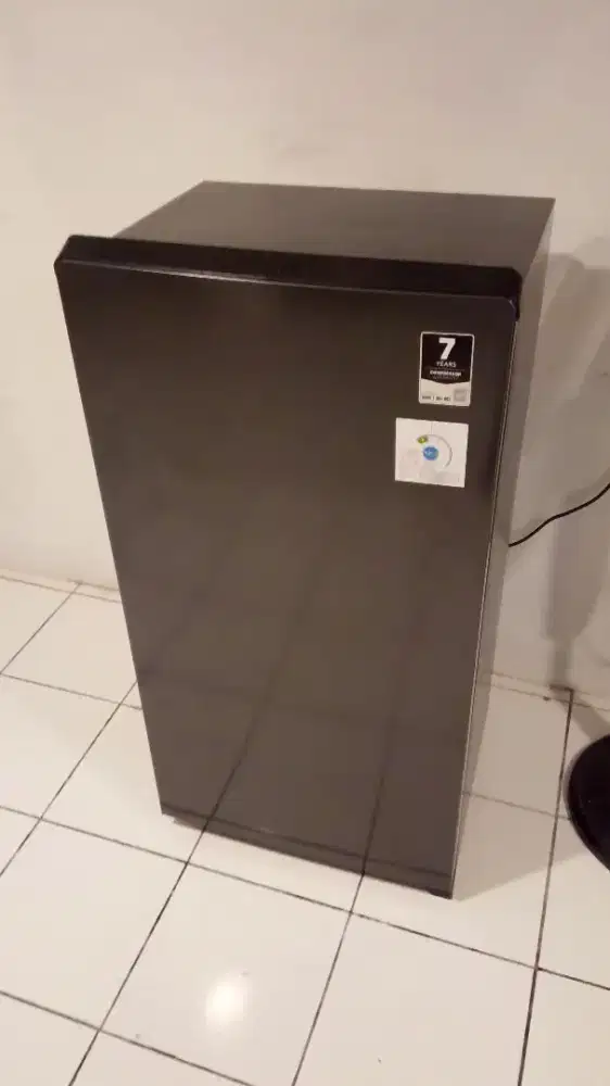 Lemari es | AQUA | AQR-D205 | Like new BARU 1 bulan