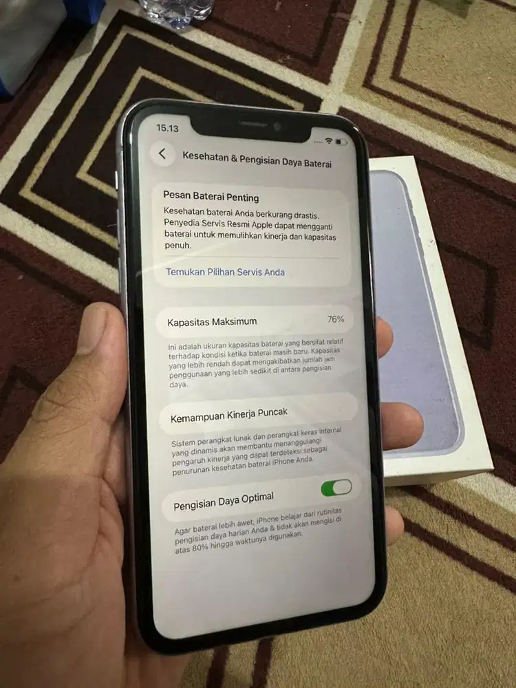 Dijual Iphone 11 64gb warna ungu, minus retak backglass sisanya normal