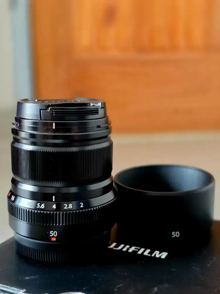 Lensa Fujinon 50mm F2 R WR