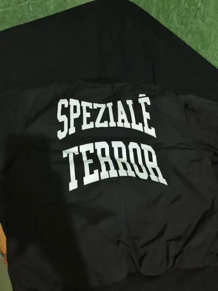 jaket bomber, SPECIAL TERROR