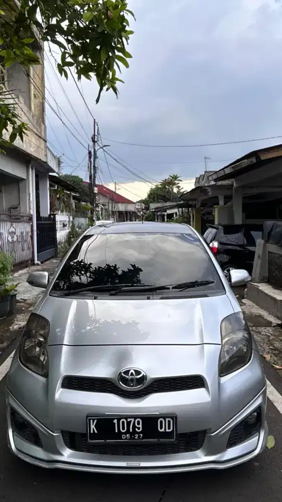 Di jual cepat Yaris TRD 2013 manual