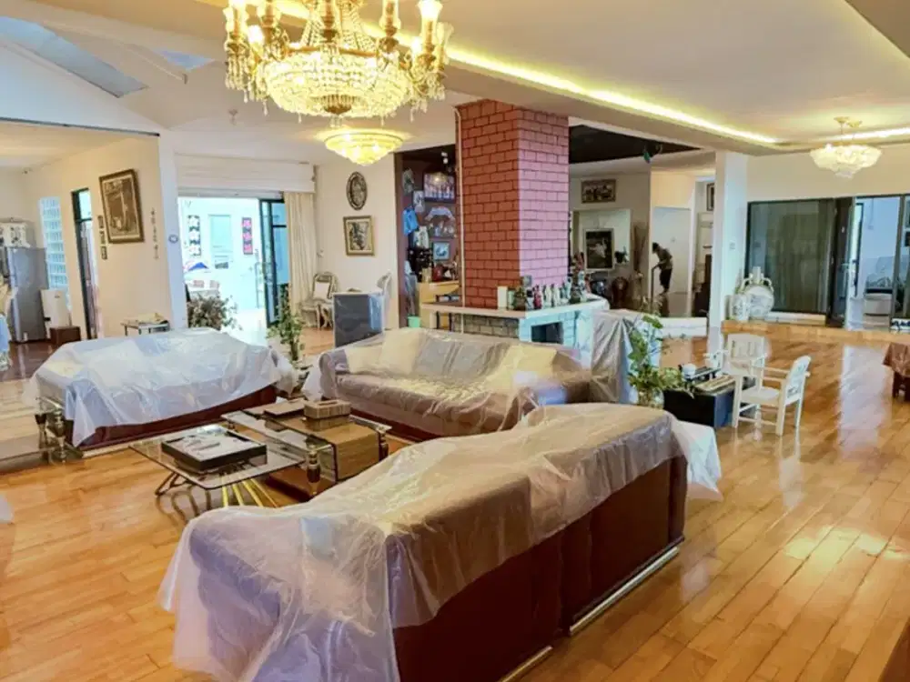 DIJUAL VILLA MEWAH Puncak LUAS 3000 M2 PRIVATE ESTATE ADA GREENHOUSE DAN SAUNA