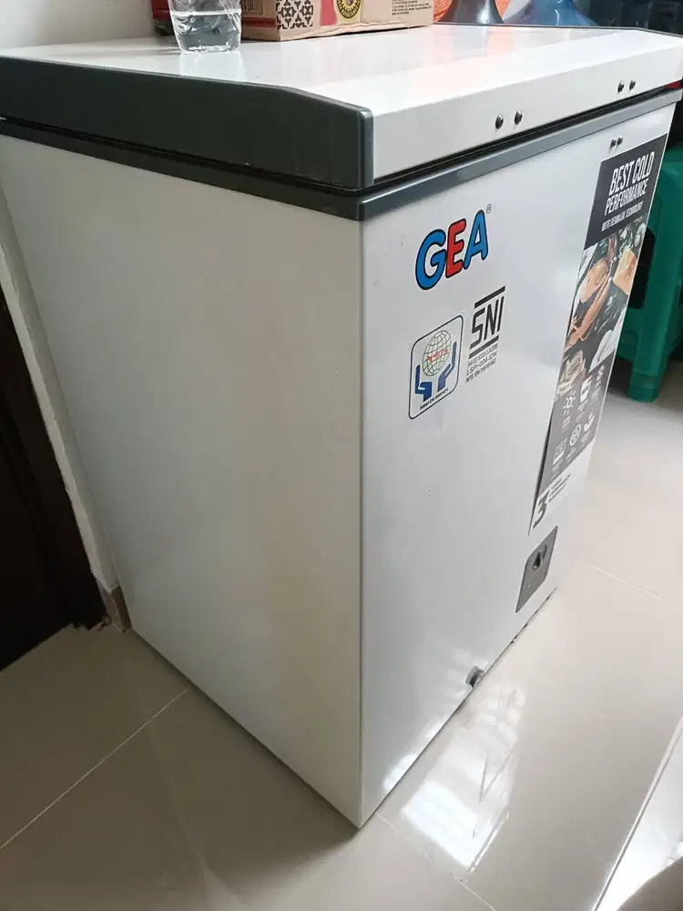 Jual Freezer Bekas merk GEA
