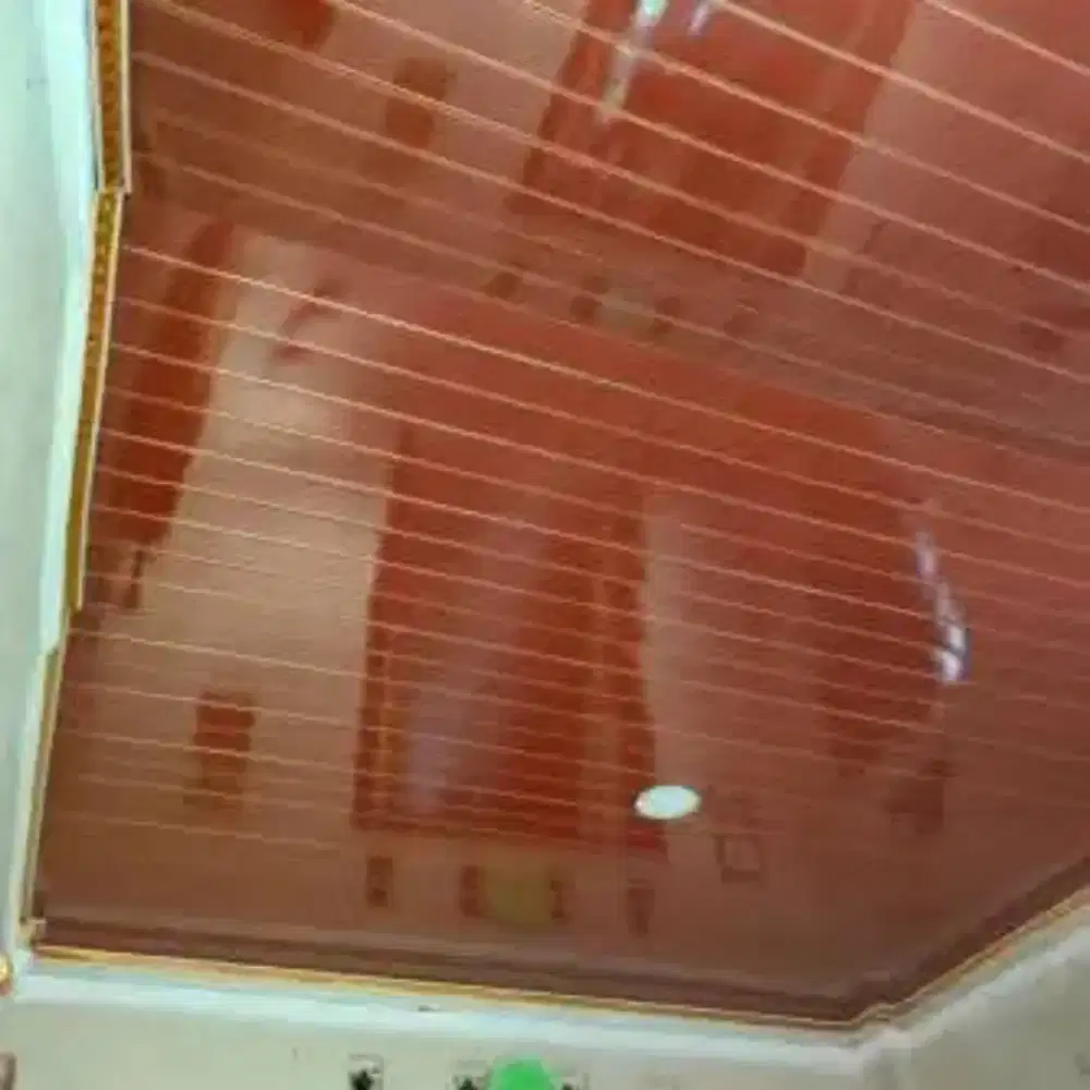 Pemasangan plafon PVC