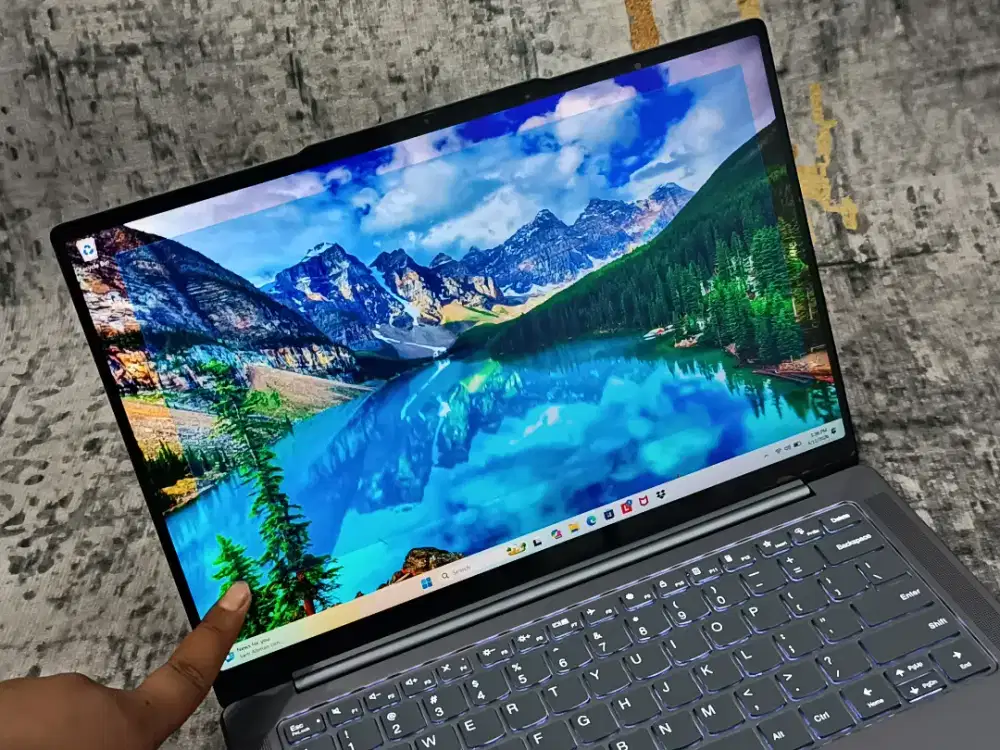 Lenovo Yoga Pro 7 Ultra 7-155H -3.8GHz 32GB 1TB OLED 3K TouchScreen