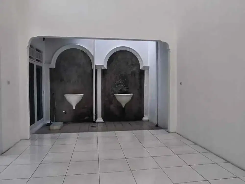 DIJUAL RUMAH 2 LANTAI 5+1 KT Kelapa Gading LT 180 M2 SHM SIAP HUNI