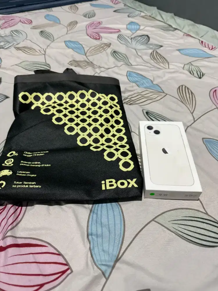 iPhone 13 128 Warna Starlight
