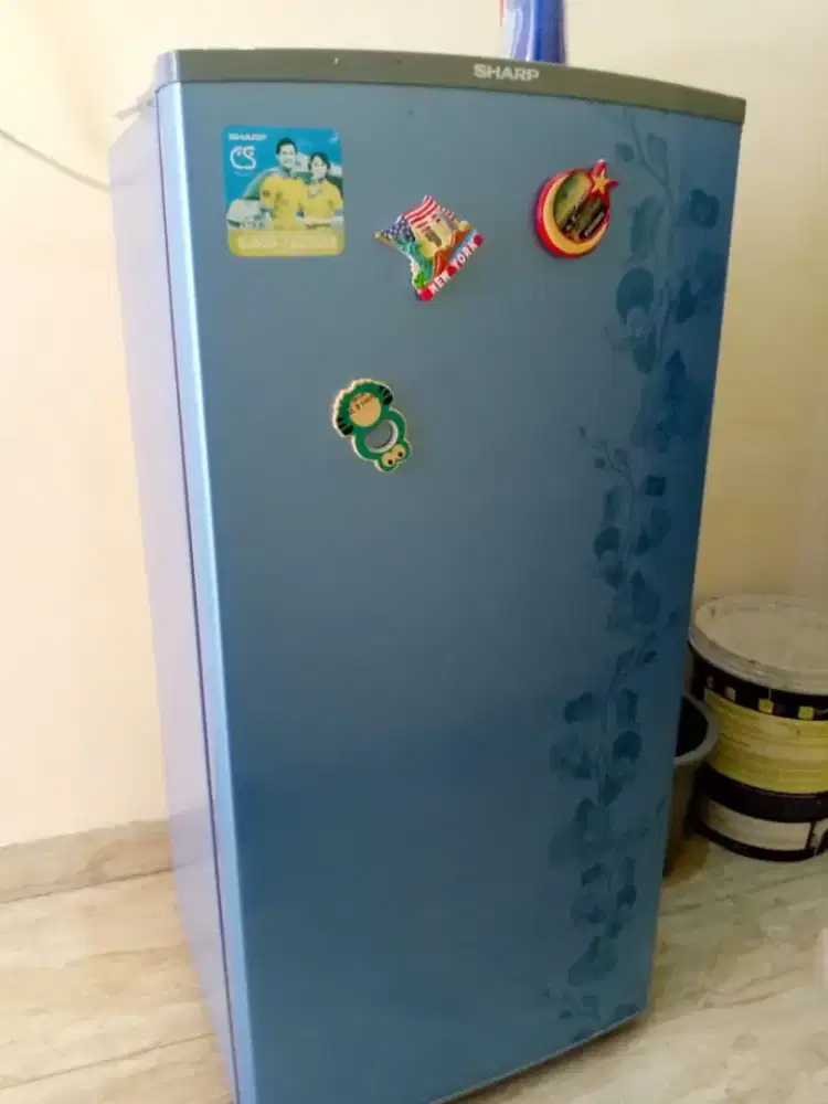 Di jual kulkas 1 pintu merk sharp
