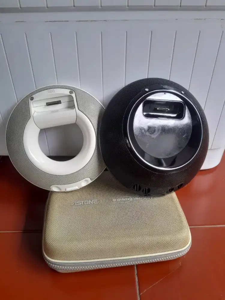 Aksesoris jual speker JBL minus charger tidak ada jual gembling .