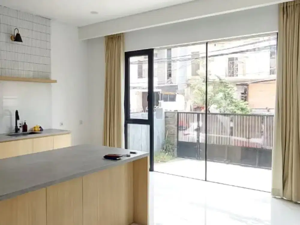 Murah Rumah 2 Lantai Siap Huni di Kelapa Gading