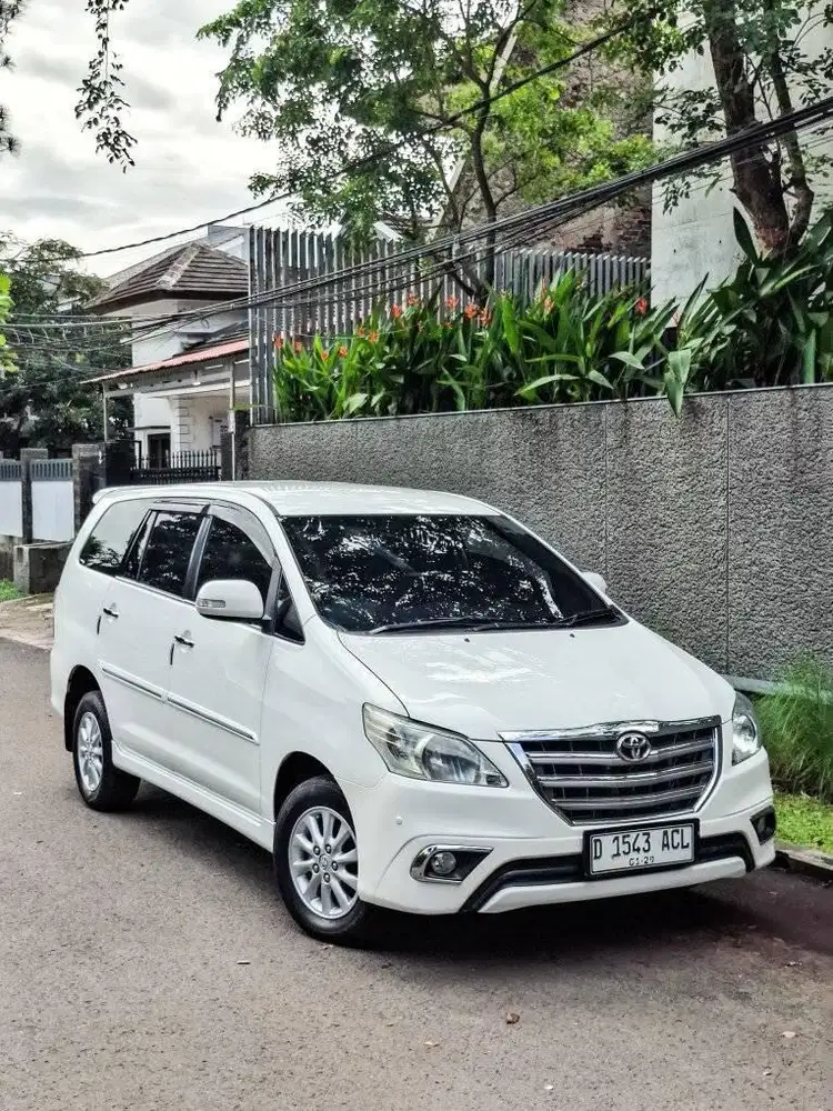 Toyota Kijang Innova V 2014 Matic bensin