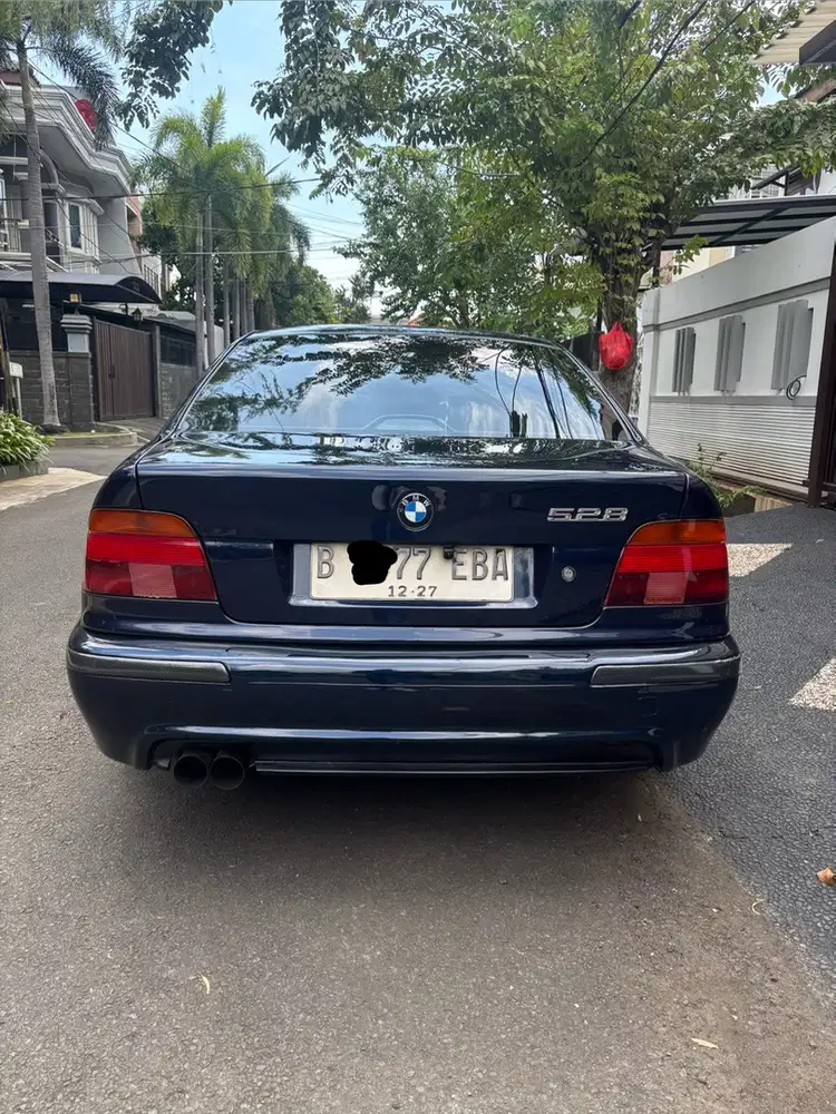 BMW 528i 1996 Bensin