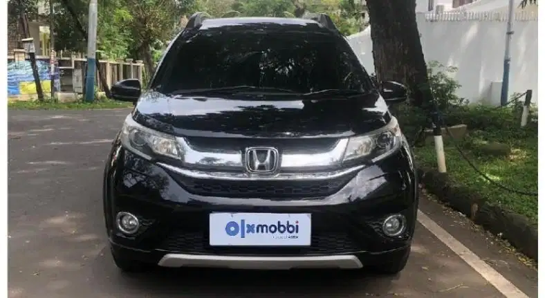 TDP 8,JT, Honda BR-V 1.5 E Bensin-AT Hitam 2016