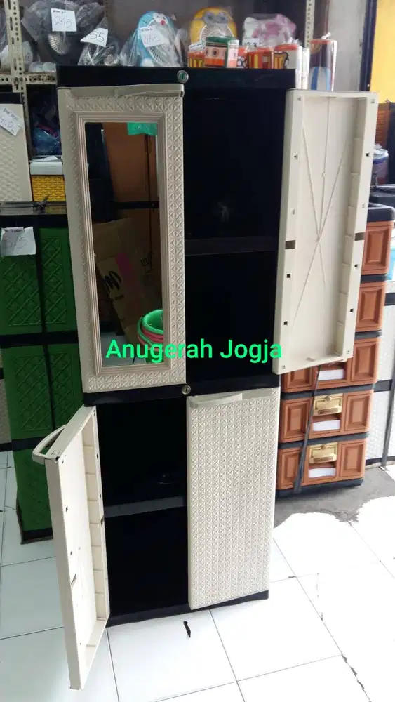 lemari diva mini kaca