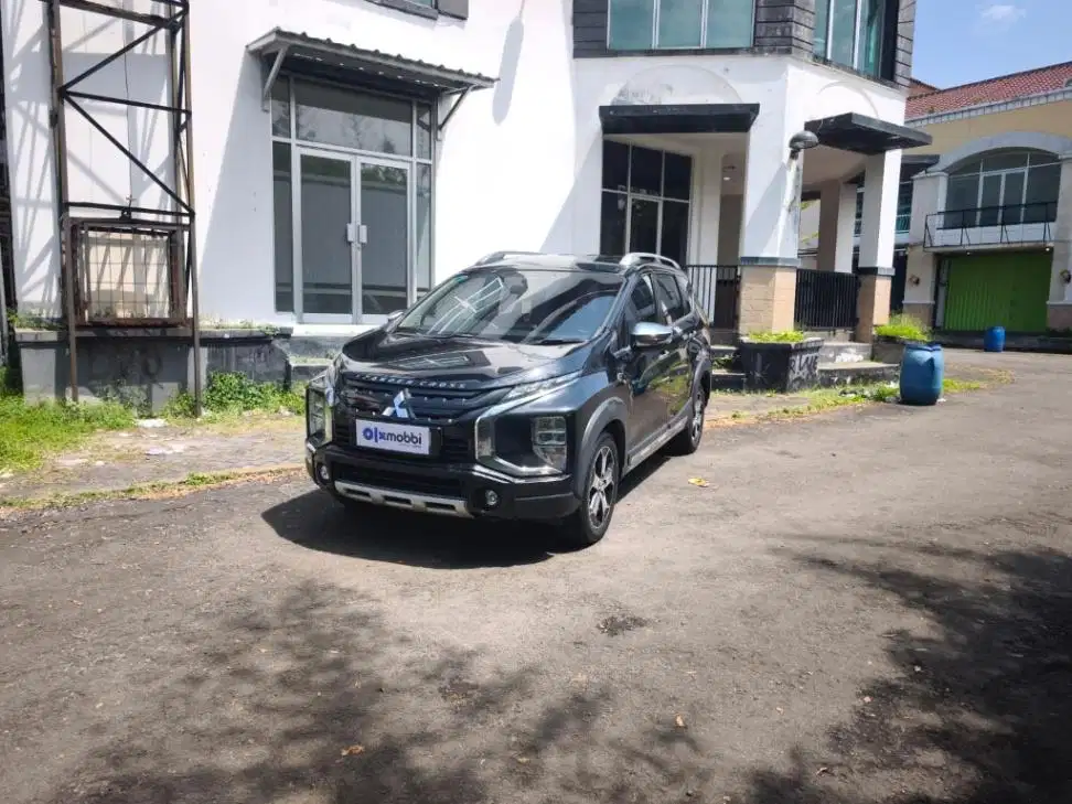 LOW DP Mitsubishi Xpander 1.5 Cross Premium Package Bensin-AT 2022 SAW