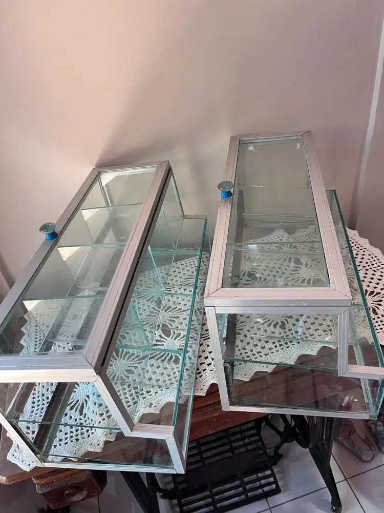 Etalase 2 Unit Kecil