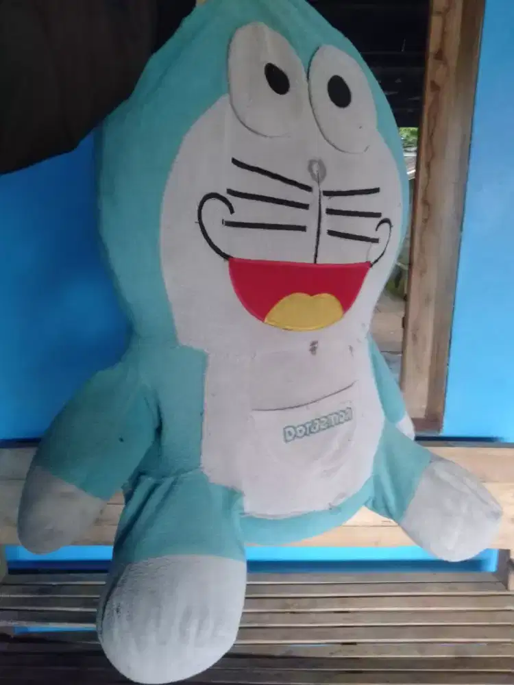 boneka gratis Doraemon