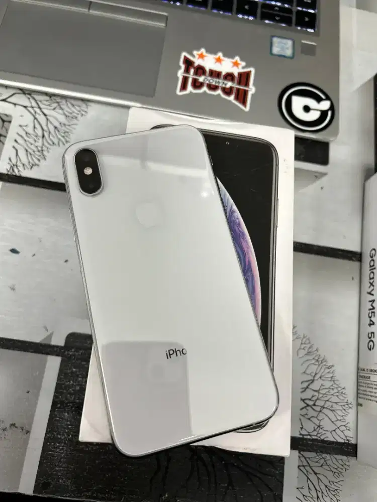 Iphone Xs 64 inter 
hb 90% 
Fullset