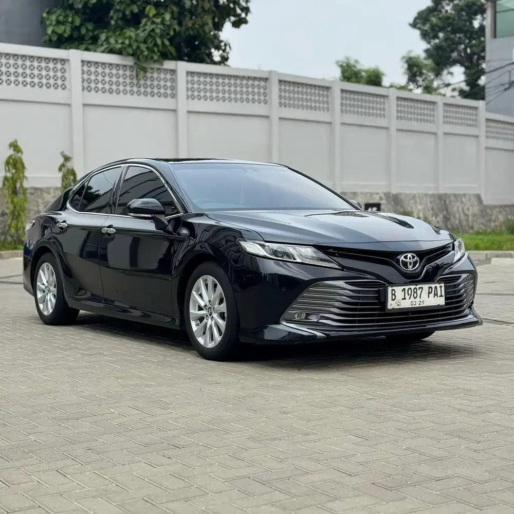 Toyota Camry 2.5 V Matic 2019 Hitam AT Sedan