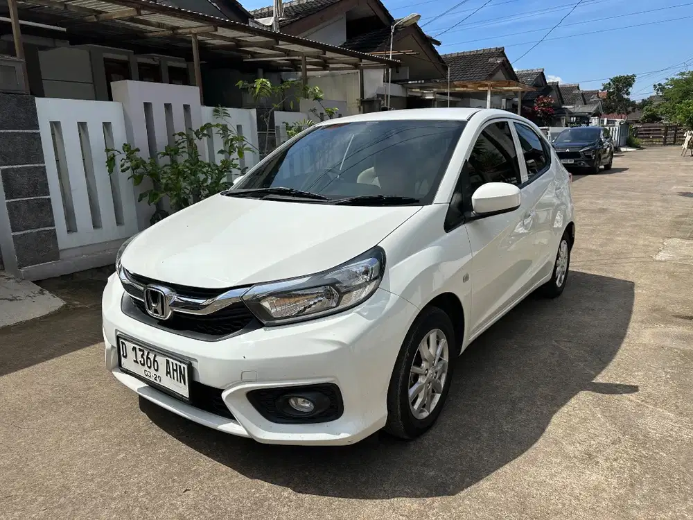Brio E AT 2019 kM52rb matic honda cvt putih mobil yaris agya ayla jazz