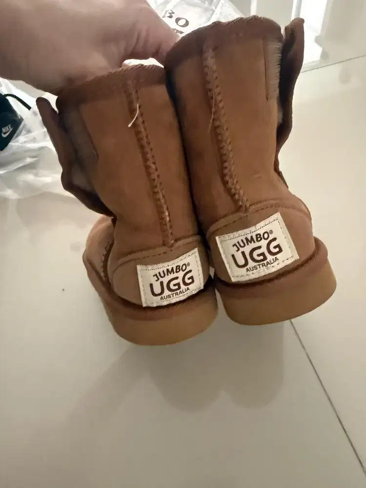 Jual rugi Shoes UGG anak