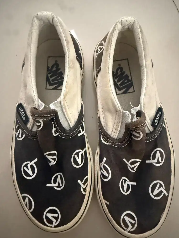 Sepatu vans anak