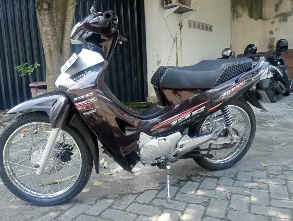 Bu jual Honda Karisma th 2005