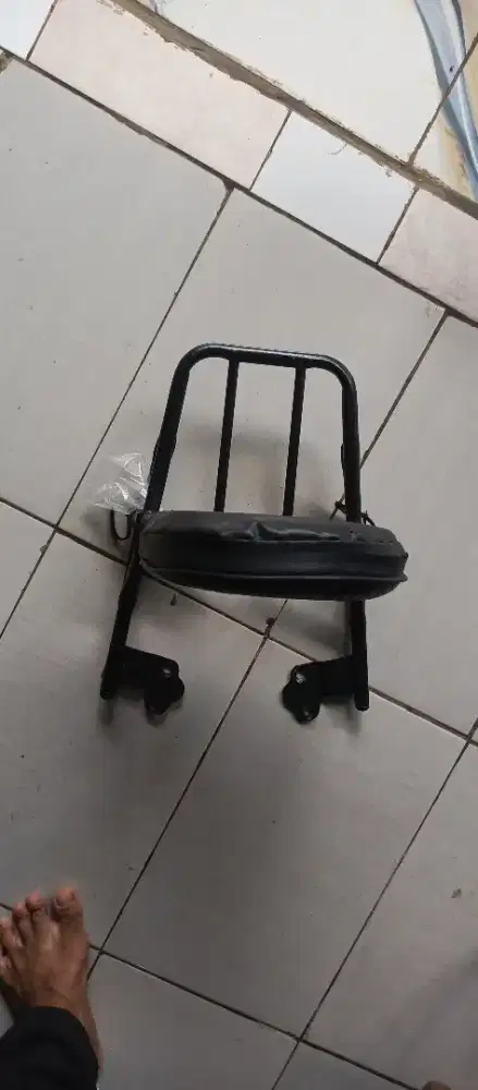 Sandaran belakang ( bacrest)