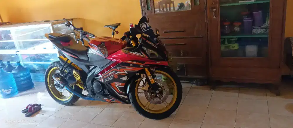 Jual motor Yamaha R15 V2