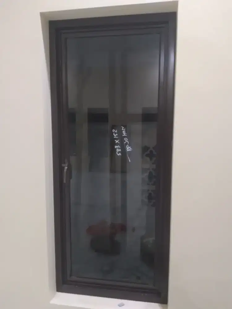 Jendela aluminium T150cm L60cm harga dg pasang 1,1 jt / unit
