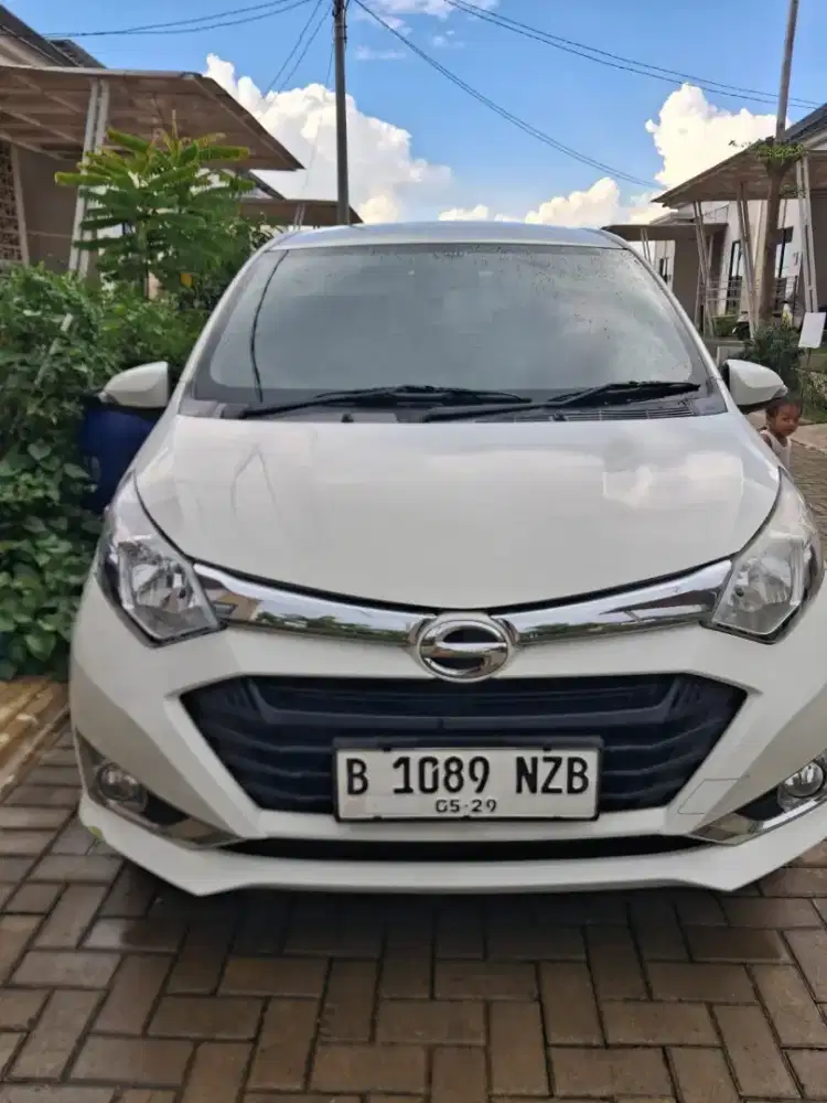 Daihatsu Sigra 1.2 R Matic 2019 Putih – Low KM