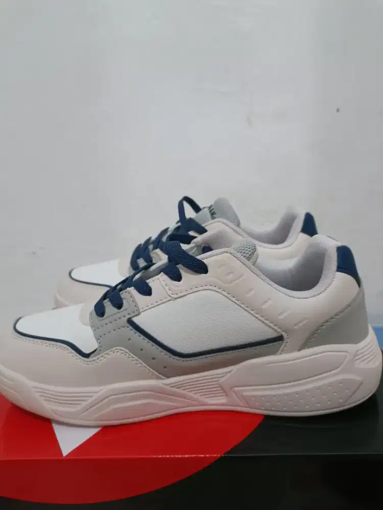 Sepatu Air Walk Baru - BNIB