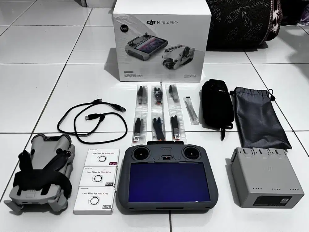 DJI Mini 4pro Fly More Combo (RC2)